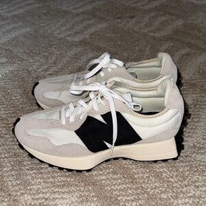 New Balance Cream and Black Women's Sneakers
